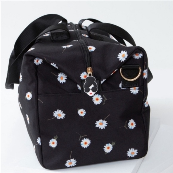 Alice + Olivia floral duffle bag in Navy daisies NWT - Picture 4 of 5